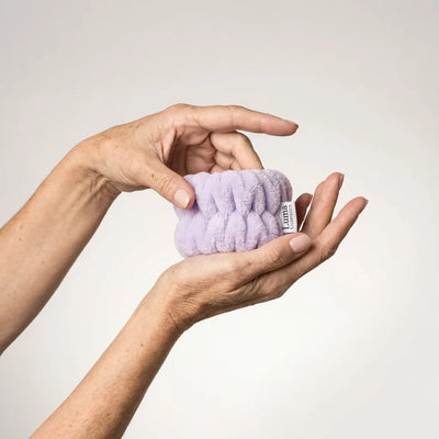 2 Absorbent Wristbands